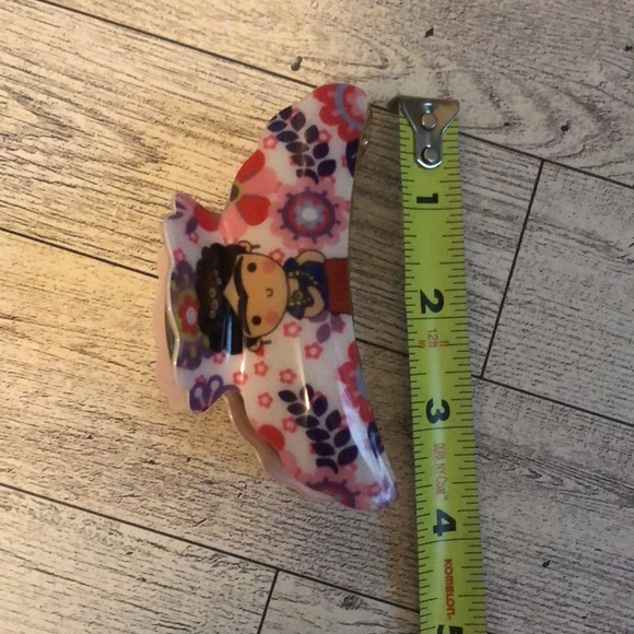Frida Kahlo Plastic Floral & Gold Hair Clip & 2 Silky Scrunchies Hair Ties Set - Picture 8 of 12